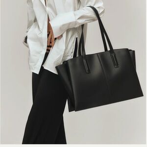 Freja New York black Paloma tote bag